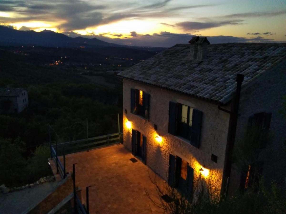La Casa Dalle Finestre Blu アッバテッジョ エクステリア 写真