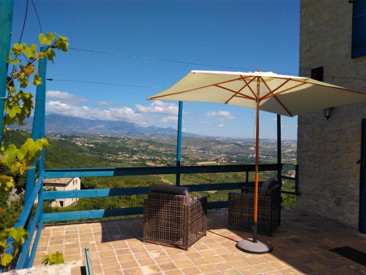 La Casa Dalle Finestre Blu アッバテッジョ エクステリア 写真