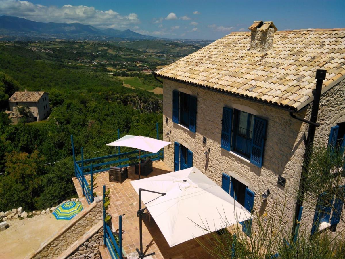 La Casa Dalle Finestre Blu アッバテッジョ エクステリア 写真