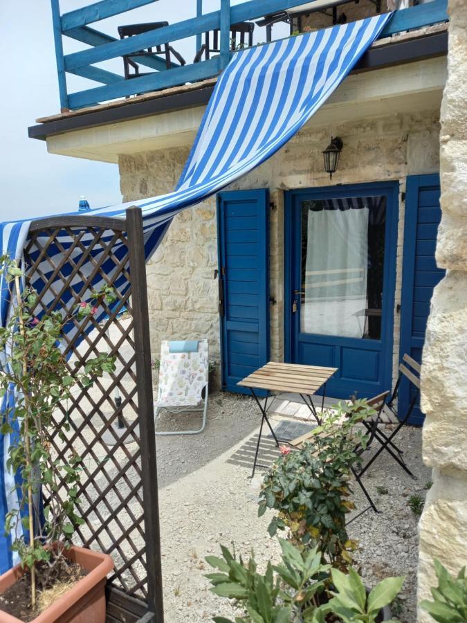 La Casa Dalle Finestre Blu アッバテッジョ エクステリア 写真